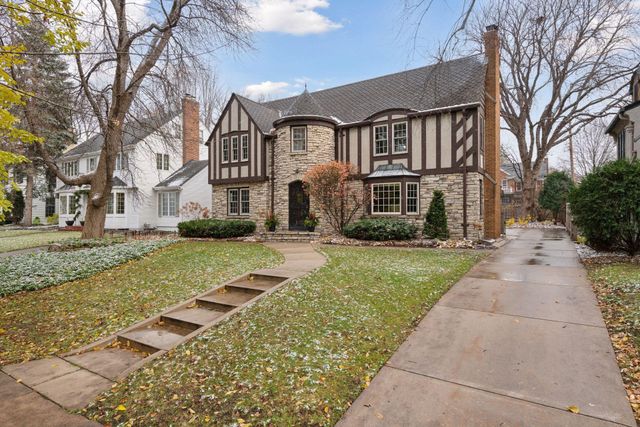 $1,495,000 | 4635 Casco Avenue | Edina Country Club