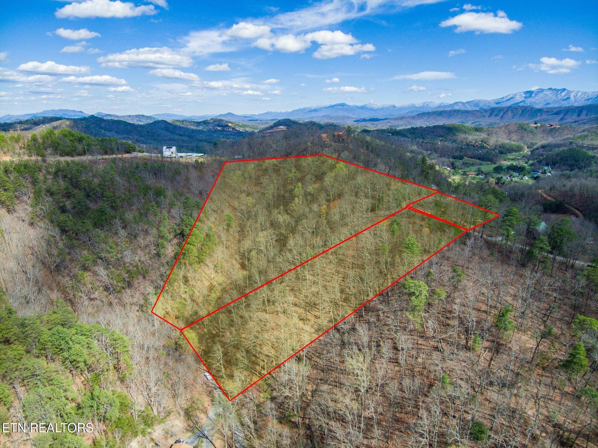 6.2 Acres in Wears Valley