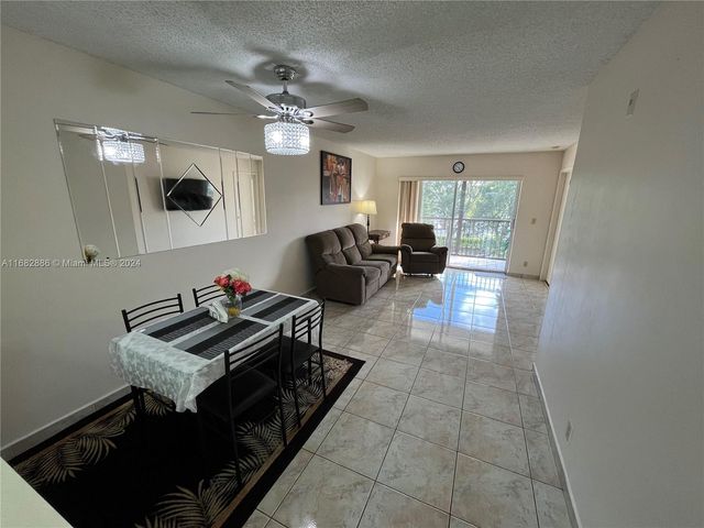 $1,900 | 2230 North Cypress Bend Drive, Unit 309 | Cypress Bend