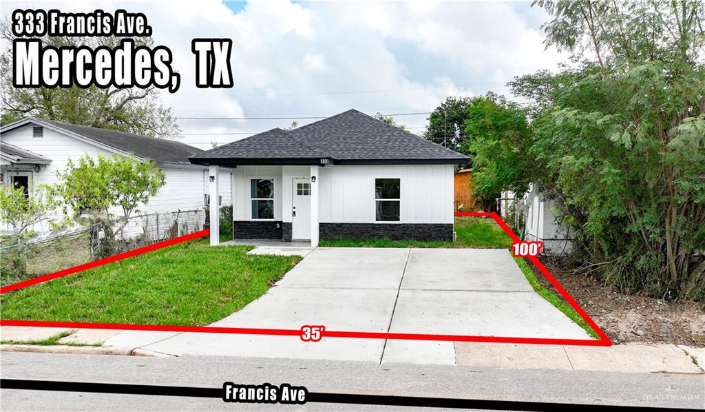 a view of outdoor space yard and front view of a house