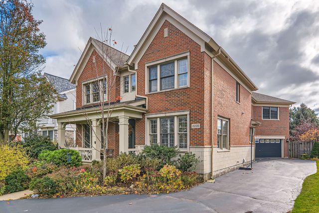 $1,250,000 | 2235 Cottonwood Drive | Glenview