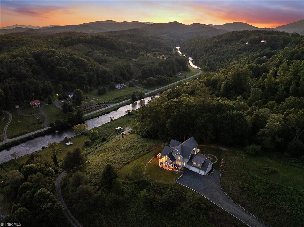 River Front Home in West Jefferson