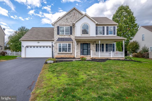 $535,000 | 446 Oak Lane | North Londonderry Township - Lebanon County