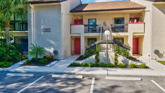 $359,000 | 5187 Oakhill Lane, Unit 611 | Boca Delray