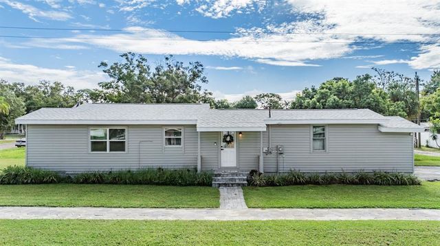 $320,000 | 5062 4th Avenue North | Live Oak