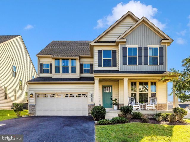 $890,000 | 10051 Hutzell Street | Oakdale Village