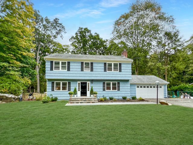 $899,000 | 68 Rockridge Lane | North Stamford