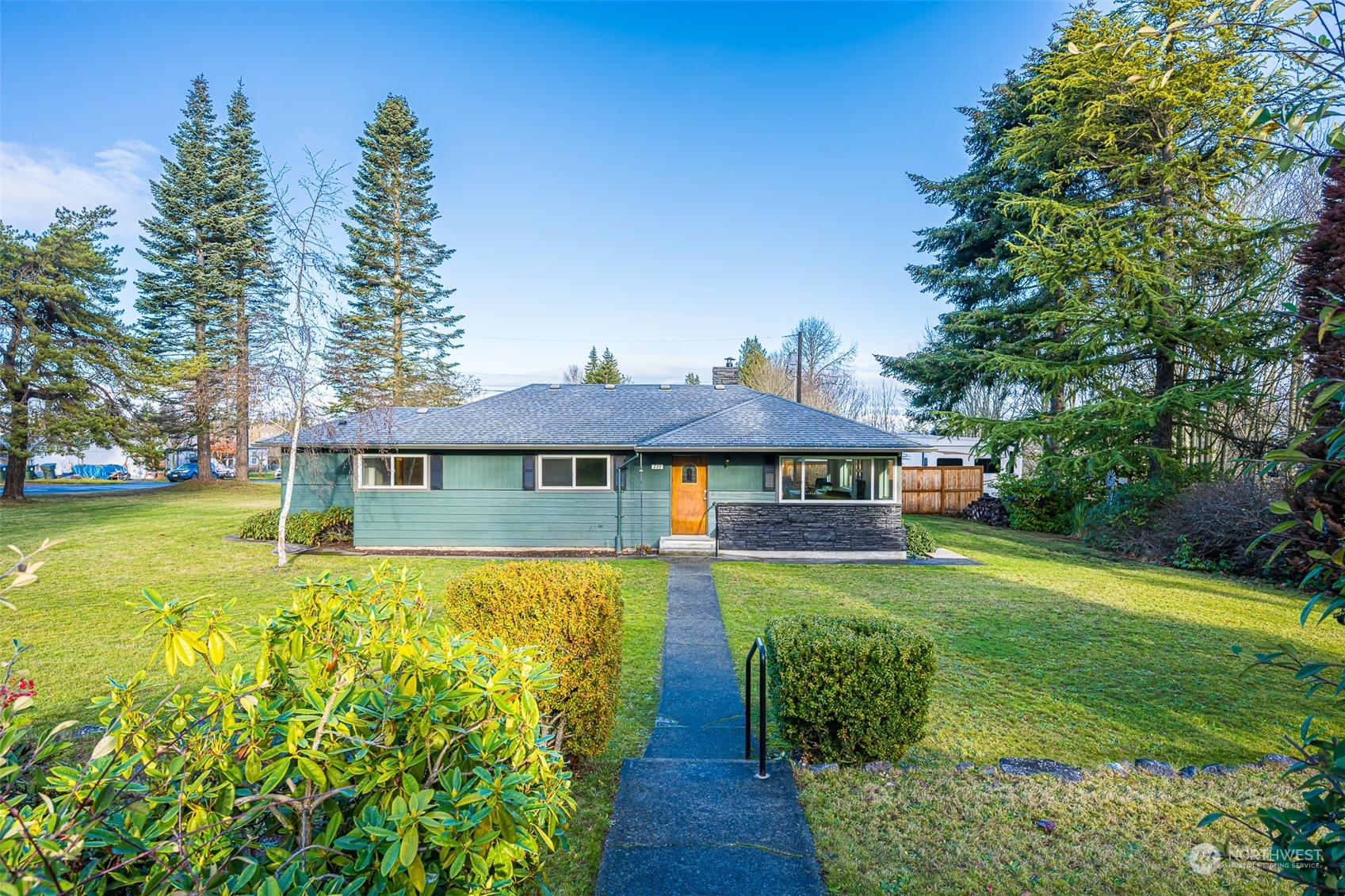 a view of a house with garden