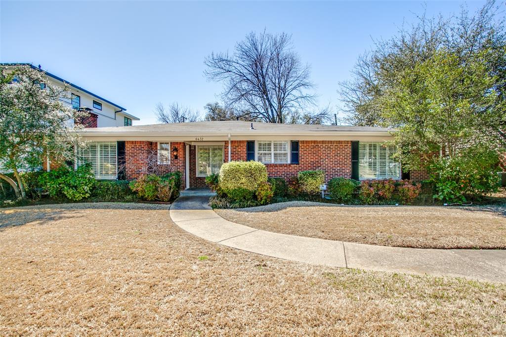 front view of house with a yard