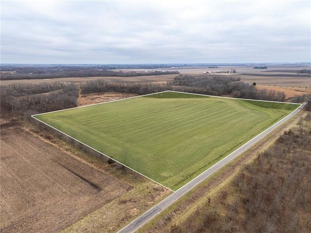 $265,000 | 2600 E North County Road | East Oakland Township - Coles County