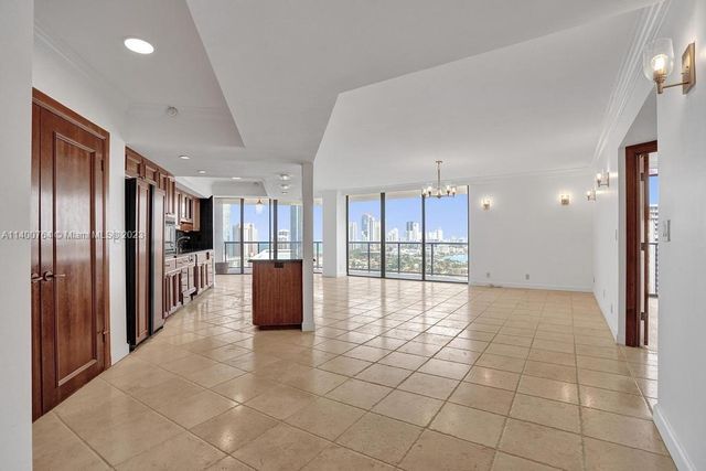 $795,000 | 19667 Turnberry Way, Unit 26B | Aventura