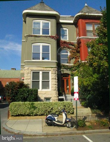 $3,500 | 1529 Q Street Northwest, Unit 1 | Dupont Circle