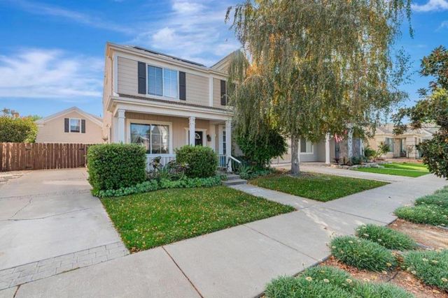 $775,000 | 1090 Claremont Drive | Legacy