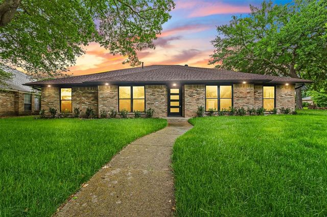 $555,000 | 2825 Bedfordshire Lane | Plano