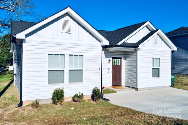 $1,650 | 104 May Street | Northwest Gastonia