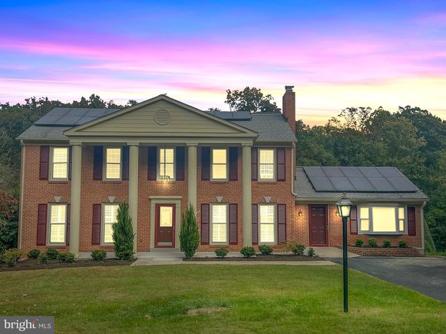 $1,489,000 | 8925 Cherbourg Drive | Potomac