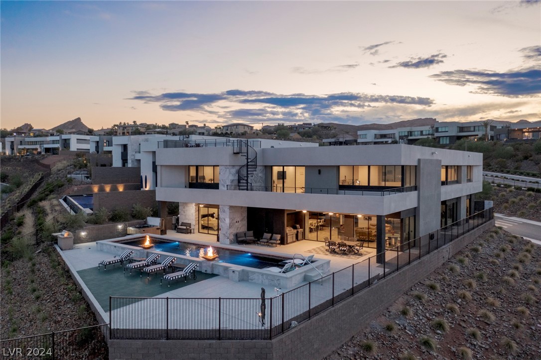 Panoramic Lake & Mountain Views