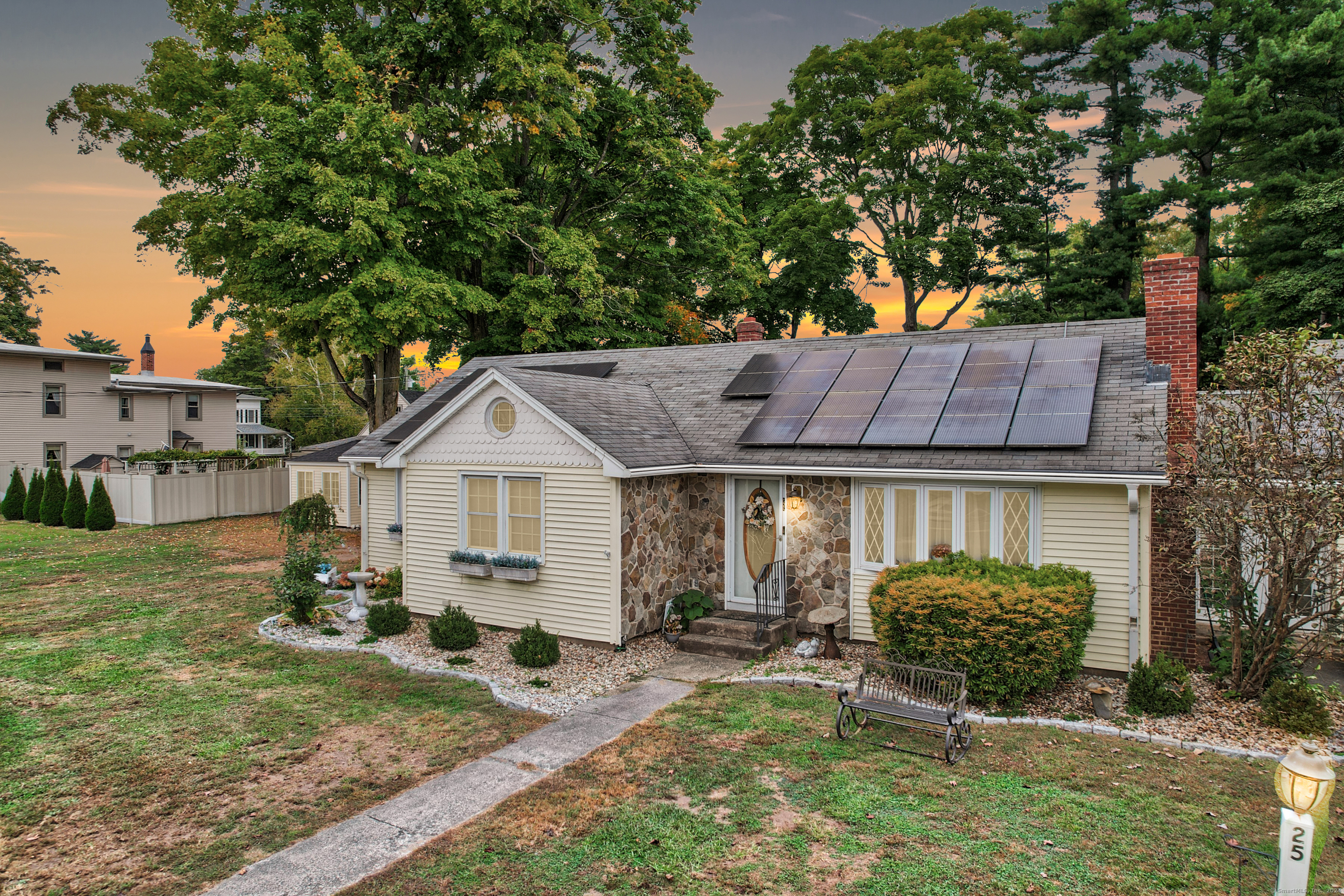 a view of a back yard of the house