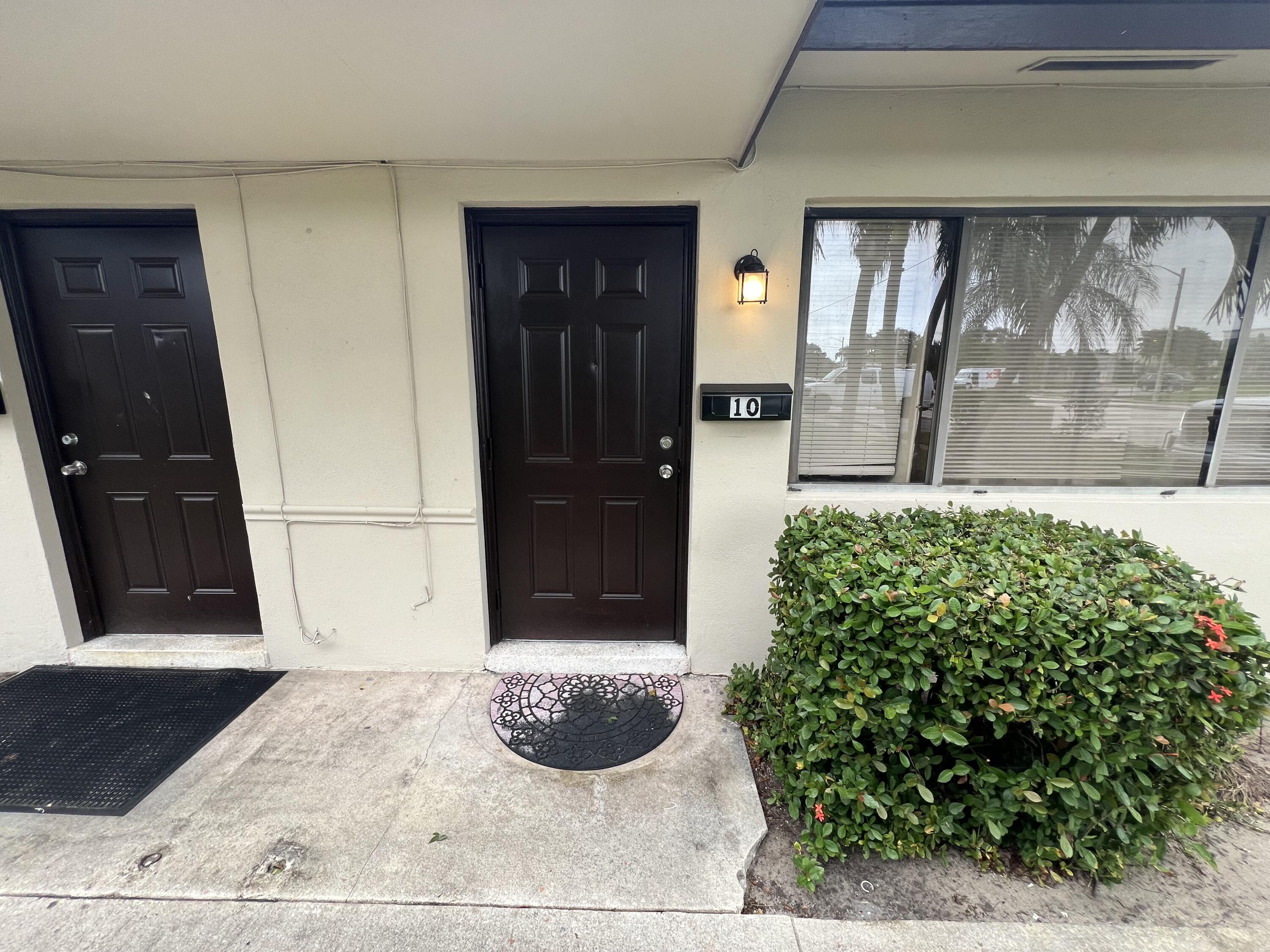 a view of a entryway of a house