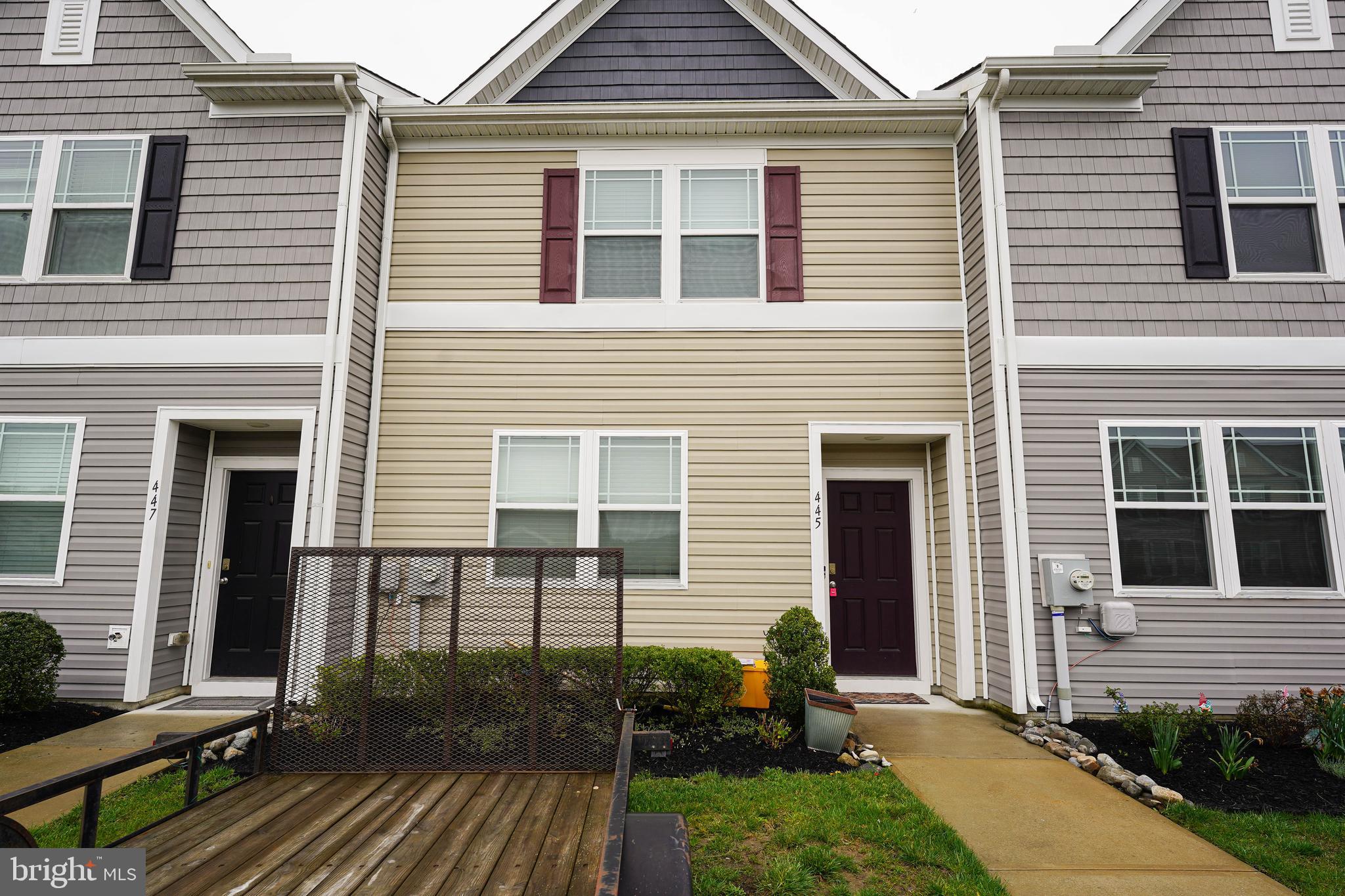 a view front of house with a yard