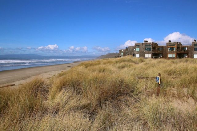 $918,000 | 101 Shell Road, Unit 106 | Pajaro Dunes