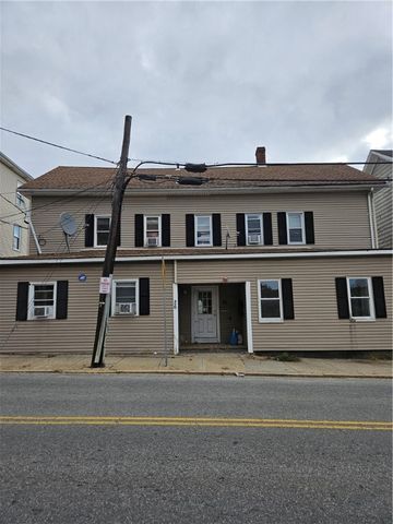 $1,300 | 26 Fairmount Street, Unit 1R | Downtown Woonsocket