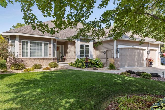 $750,000 | 4294 Wexford Way | Eagan