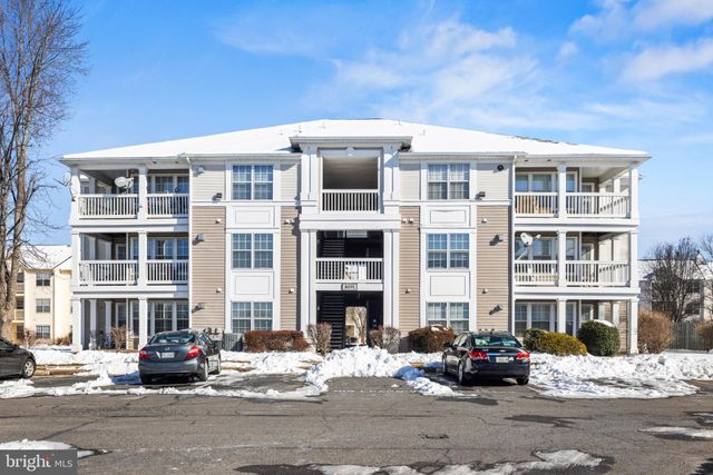 $325,000 | 8091 Lacy Drive, Unit 303 | Stratford Condominiums