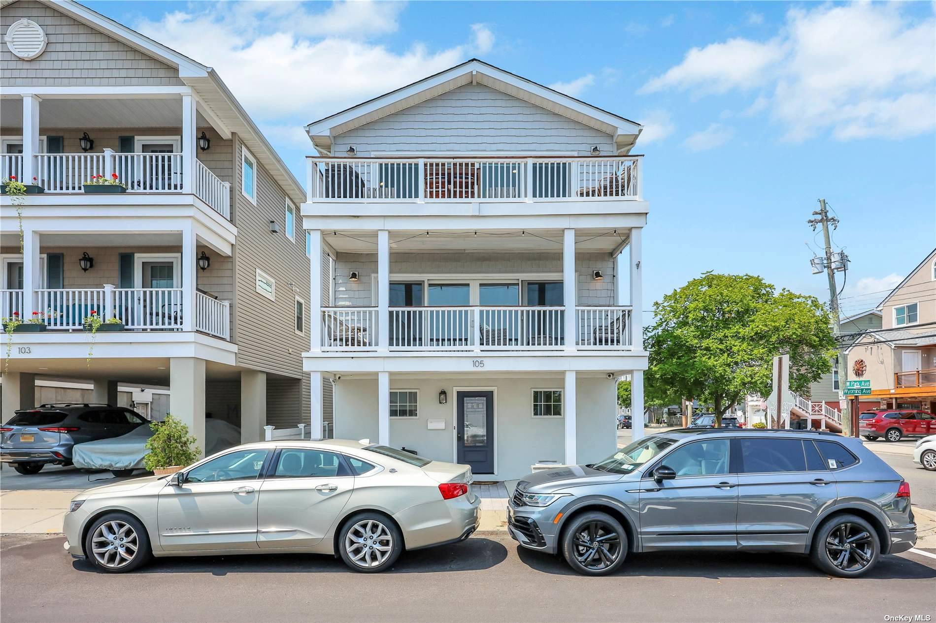 a car parked in front of a building