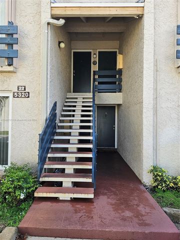 $190,000 | 5320 Northeast 6th Avenue, Unit D22 | North Ridge