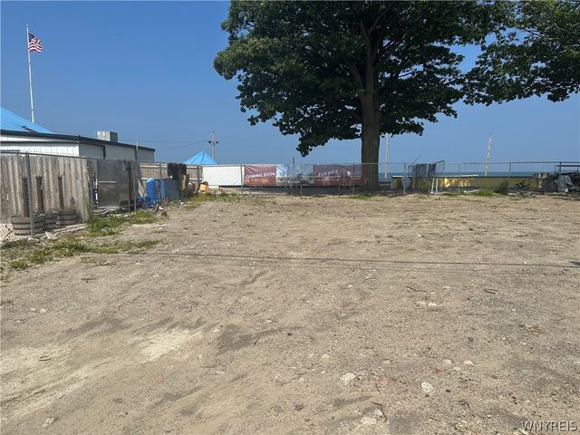 $395,000 | 8942 Lake Shore Road | Lake Erie Beach