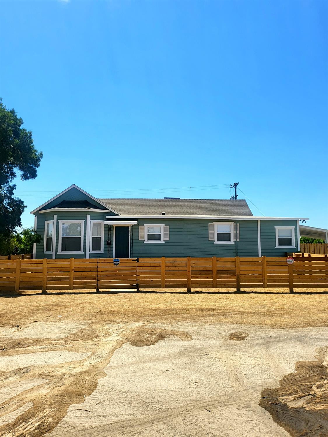 13844 East Saginaw Avenue, Kingsburg, CA 93631 | Compass