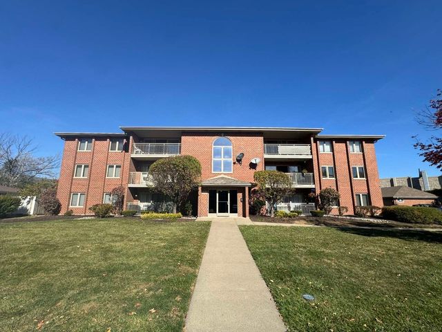 $235,000 | 7800 89th Street, Unit 302 | Hickory Hills