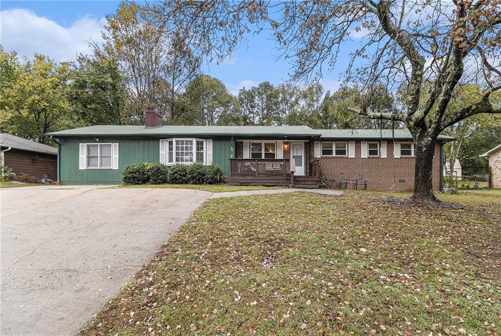 front view of house with a yard