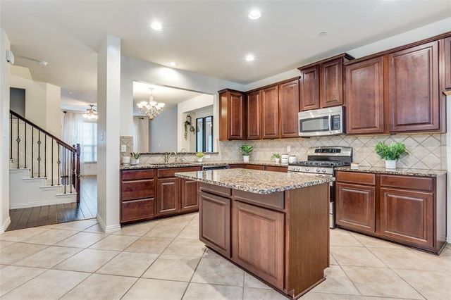 $2,650 | 7841 Fox Horn Drive | Las Colinas