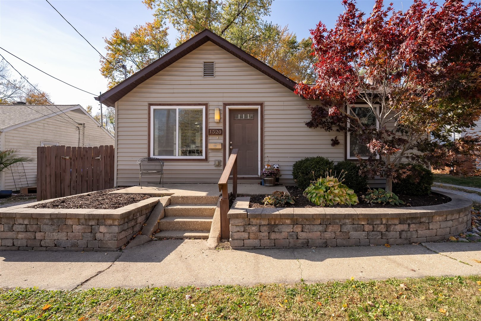 a front view of house with yard