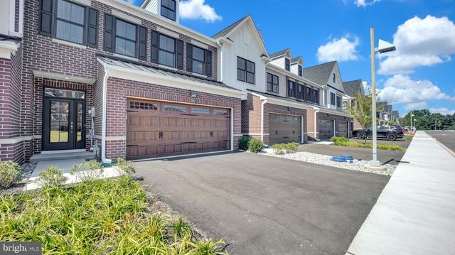 $733,000 | 71 Riverwalk | Plainsboro