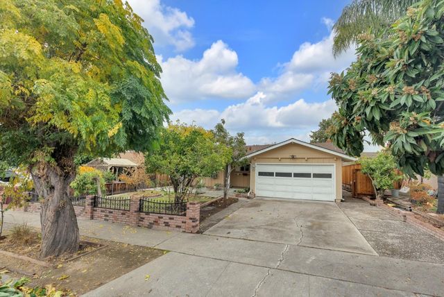 $950,000 | 3429 Mt Prieta Drive | East San Jose