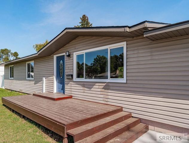 $399,500 | 195 South Byron Avenue | Shelley