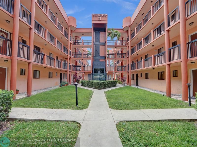 Alameda Tower Two - consists of two bldgs - 52350 is the bldg to the left in this photo