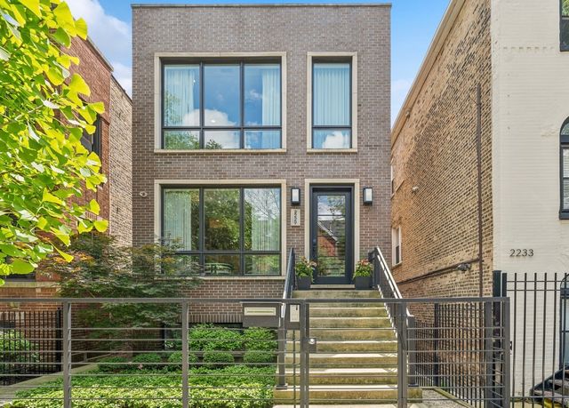 $1,679,000 | 2229 West Shakespeare Avenue | Bucktown