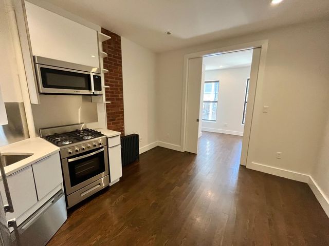 $2,824 | 442 Amsterdam Avenue, Unit 2FF | Upper West Side