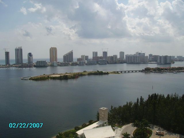 $4,950 | 3330 Northeast 190th Street, Unit 2117 | Aventura