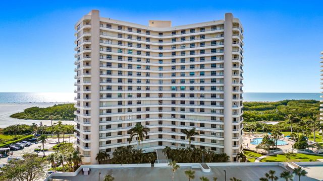 $639,000 | 380 Seaview Court, Unit 207 | South Seas Northwest Condominiums