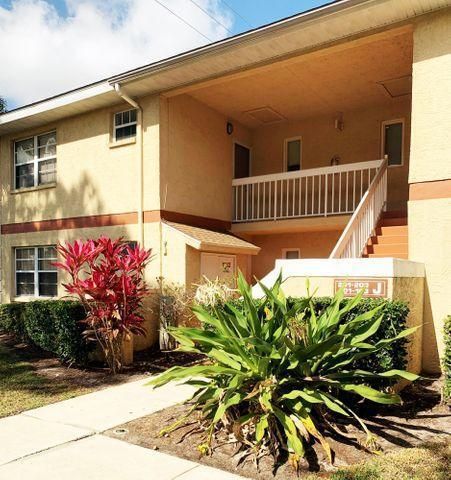 $1,750 | 1542 Southeast Royal Green Circle, Unit J103 | Midport Place Condominiums