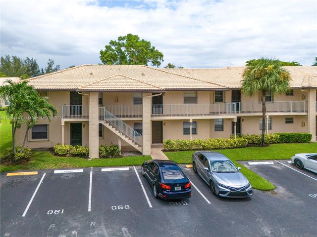 $267,000 | 5580 Lakeside Drive, Unit 102 | Margate