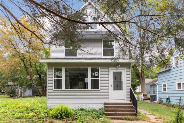 $299,000 | 117 East Pleasant Street | Lincoln Park