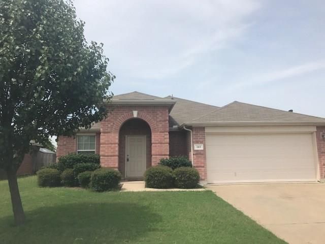 $1,995 | 203 Arrowhead Drive | Burleson