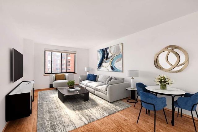 $650,000 | 300 Rector Place, Unit 5D | Battery Park City