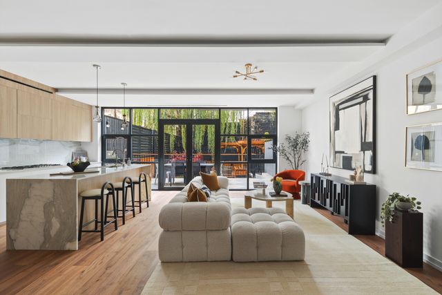 $2,875,000 | 123 South 1st Street, Unit TH1 | Williamsburg